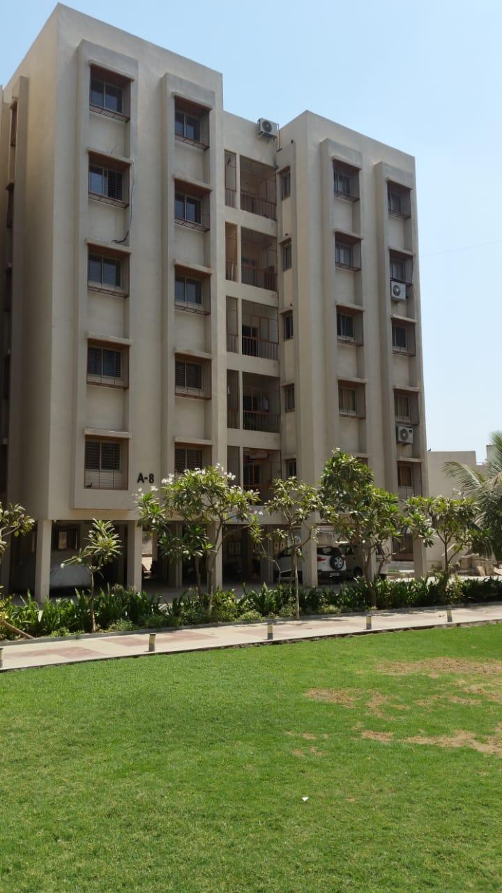 123885_const of real estate project Arshad Meridian located at Okaf, Ahmedabad, Gujarat