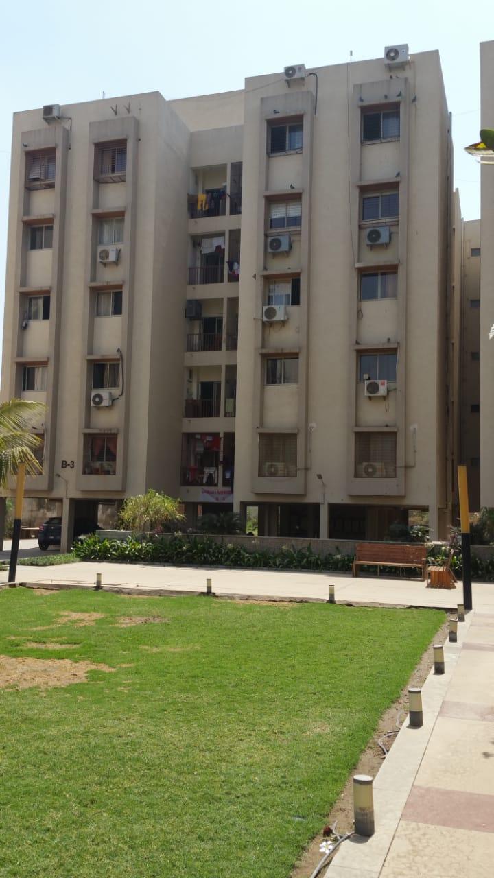 123887_const of real estate project Arshad Meridian located at Okaf, Ahmedabad, Gujarat