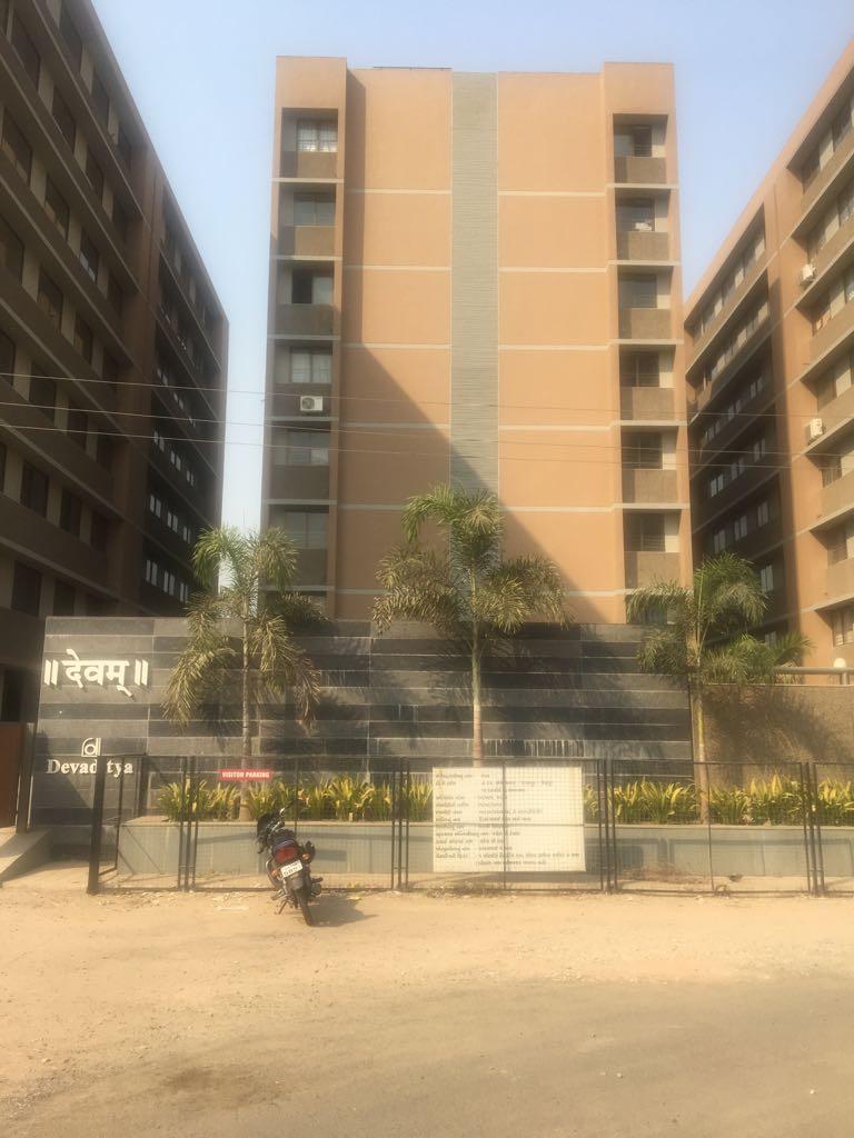 8754_const of real estate project Devam located at Jagatpur, Ahmedabad, Gujarat