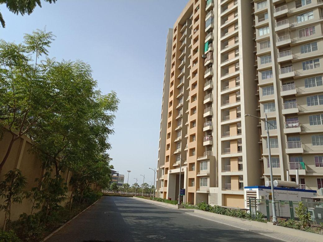 31497_const of real estate project Meadows (tower  J K) located at Khodiyar, Ahmedabad, Gujarat
