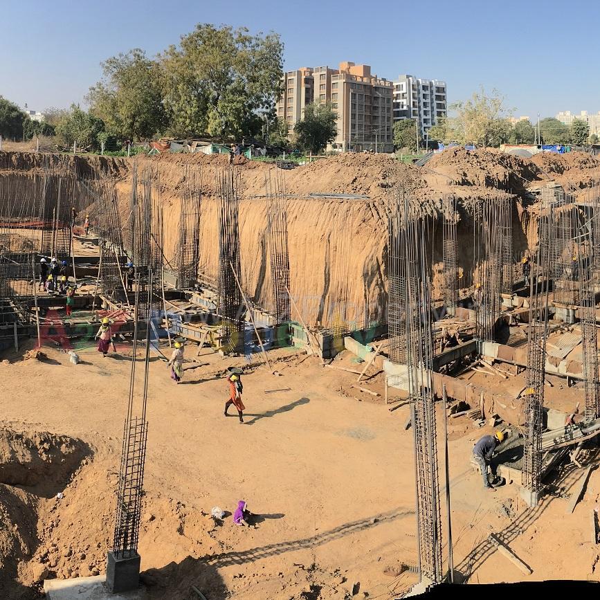 100409_const of real estate project Pious Sky located at Sabarmati, Ahmedabad, Gujarat