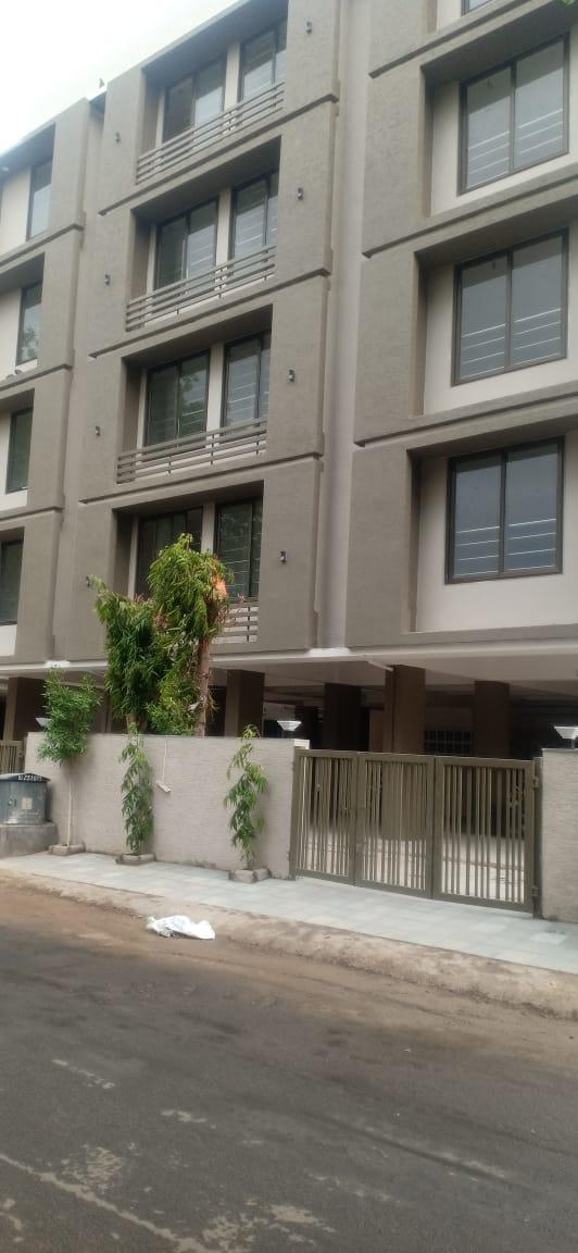 195498_const of real estate project Rushabh Elegance Block located at Paldi, Ahmedabad, Gujarat