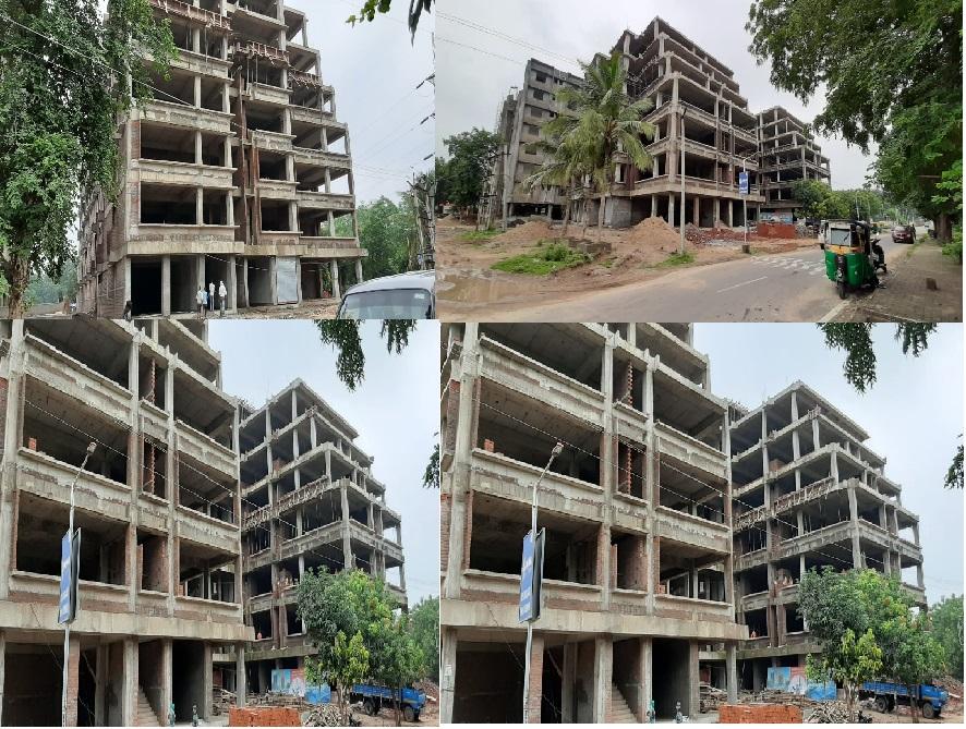 195571_const of real estate project Sarthak Pulse Mall located at Kudasan, Gandhinagar, Gujarat