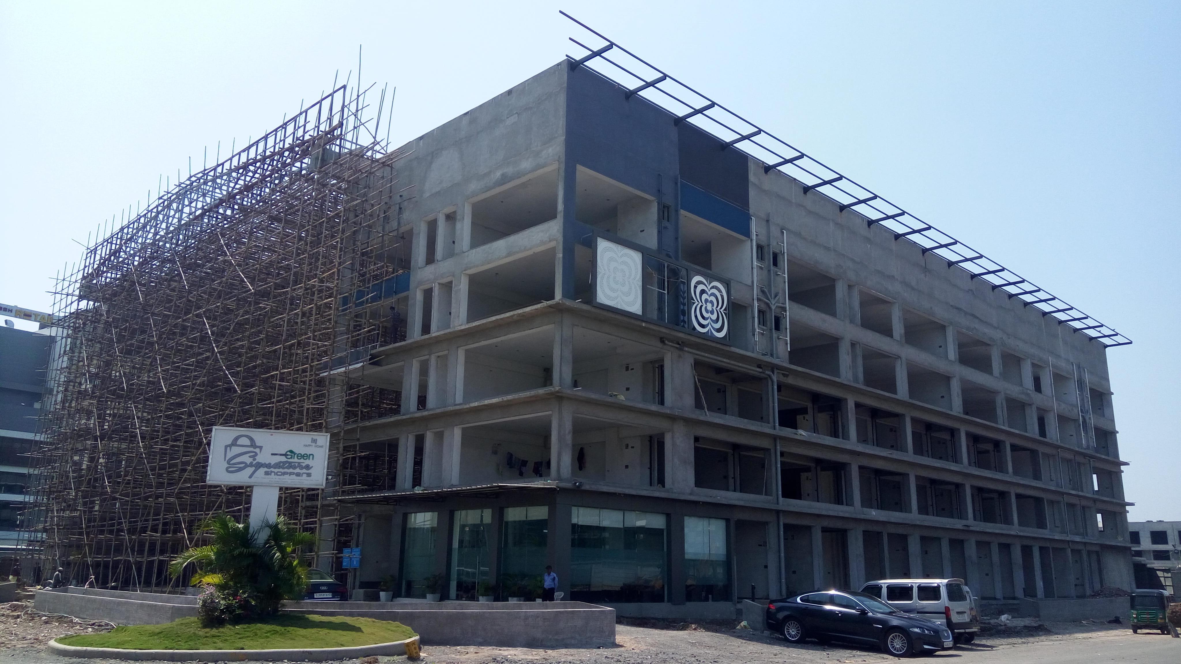 88692_const of real estate project Green Signature Shoppers located at Surat, Surat, Gujarat