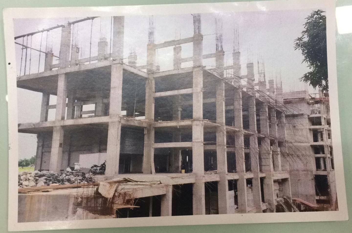 131043_const of real estate project Radha Madhav Textile Market located at Devadh, Surat, Gujarat