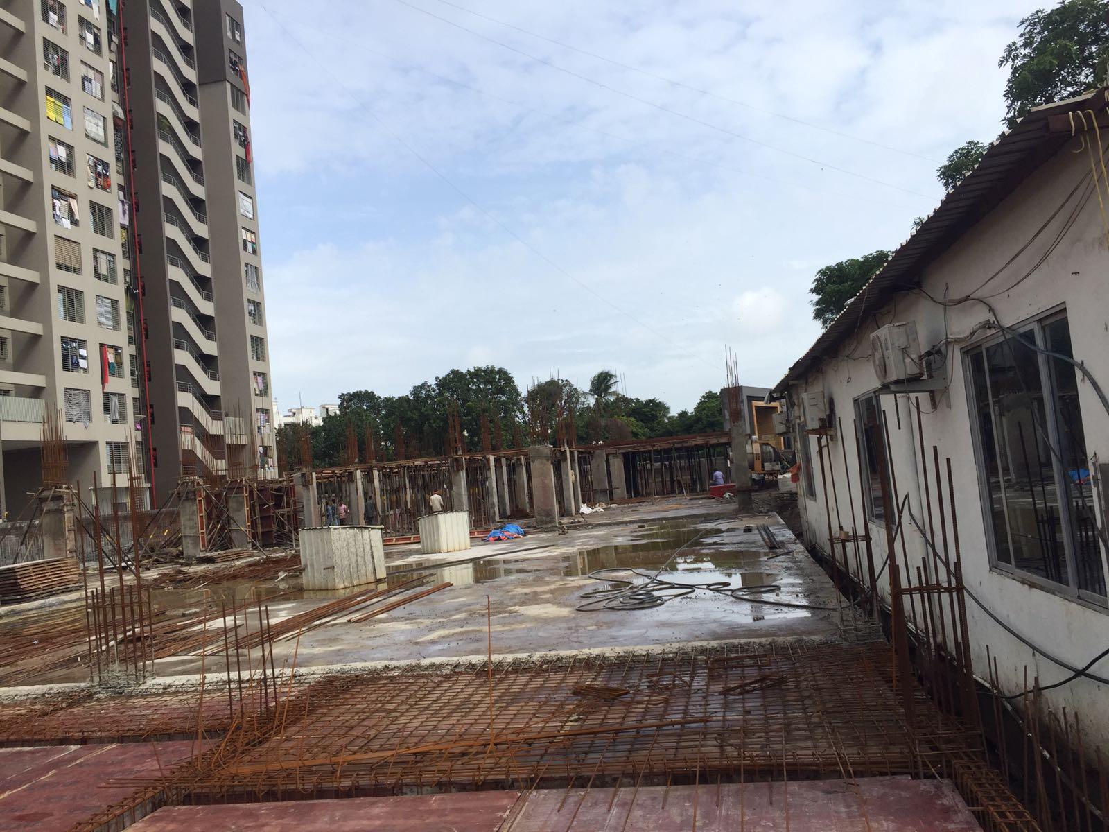 124465_const of real estate project Shree Nilkanth Business Hub located at Singanpore, Surat, Gujarat