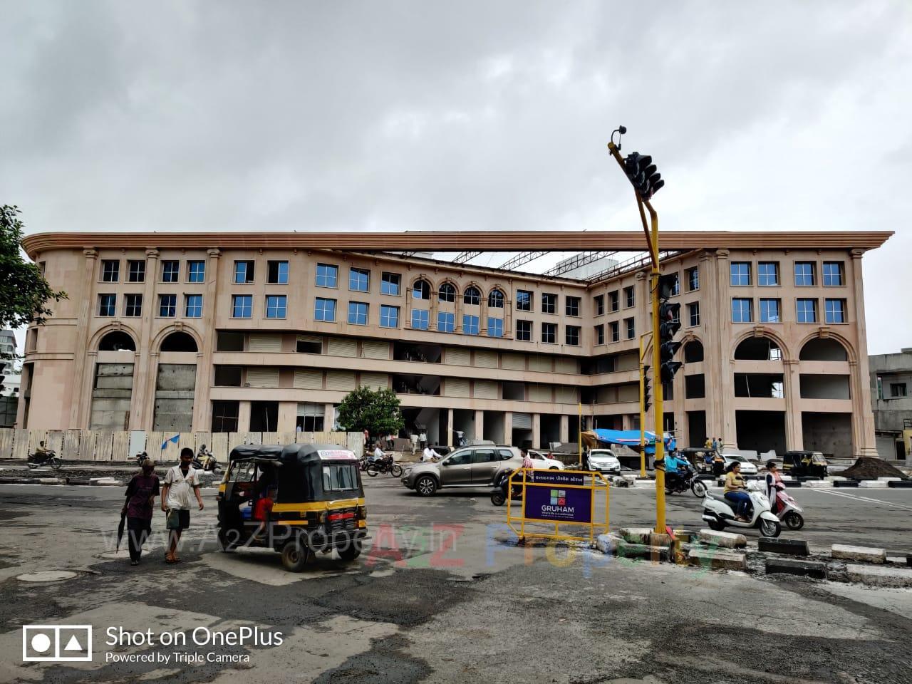 186303_const of real estate project Sunday Hub located at Surat, Surat, Gujarat