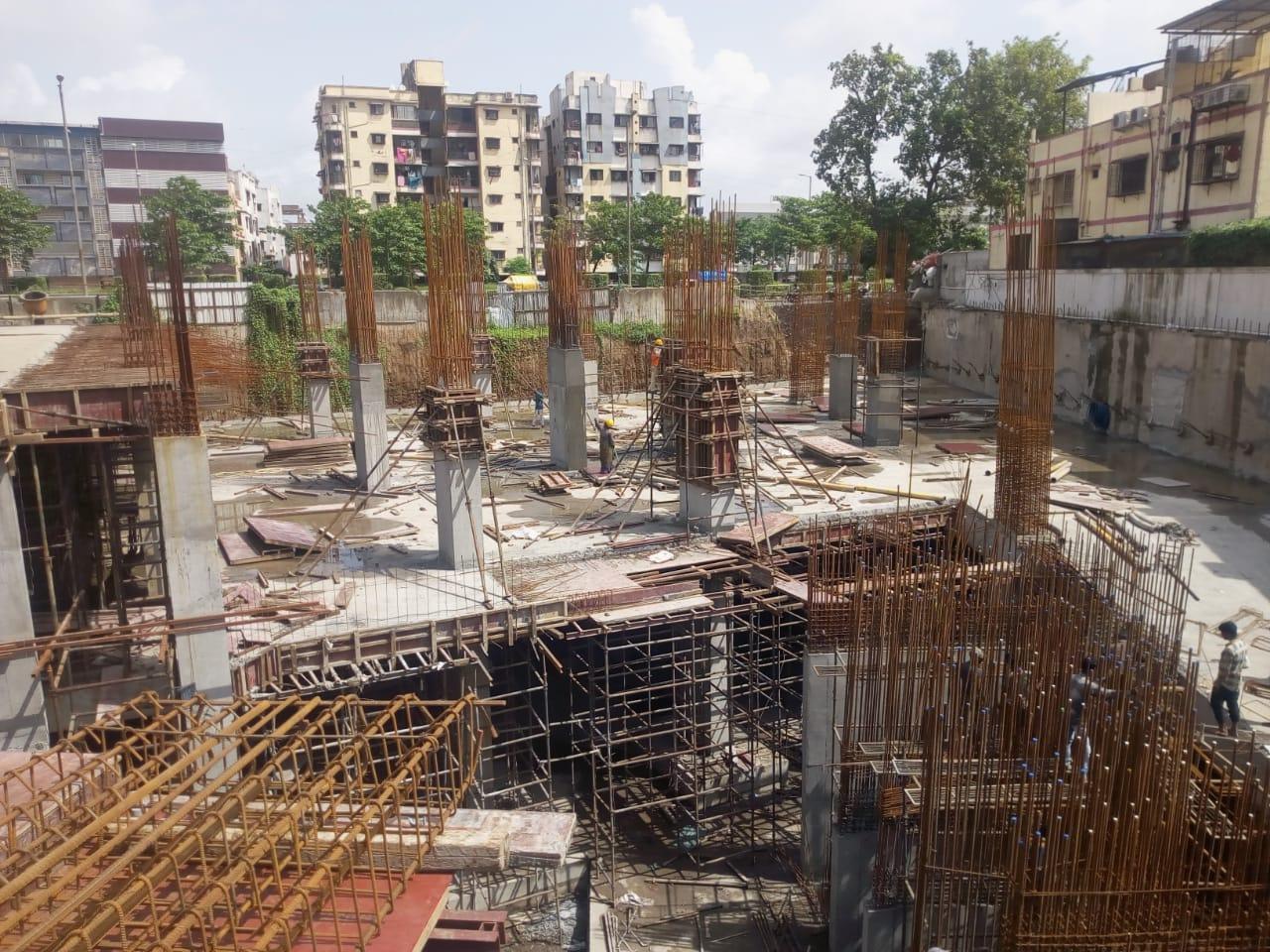 47794_const of real estate project Vardan Textile Market located at Dumbhal, Surat, Gujarat