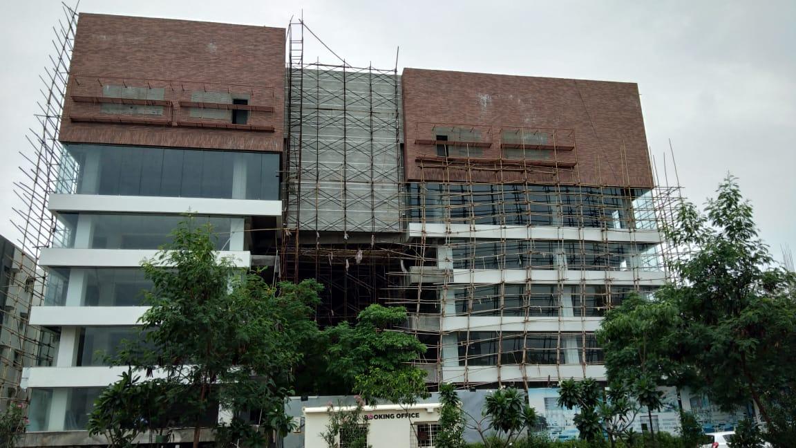 185396_const of real estate project Baroda City Mall located at Manjalpur, Vadodara, Gujarat