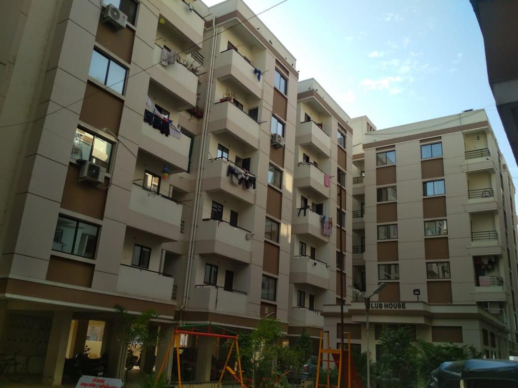 203337_const of real estate project Eshanti Heights located at Sayajipura, Vadodara, Gujarat