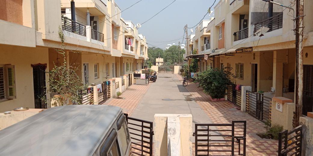 189581_const of real estate project Krishna Residency located at Padra, Vadodara, Gujarat