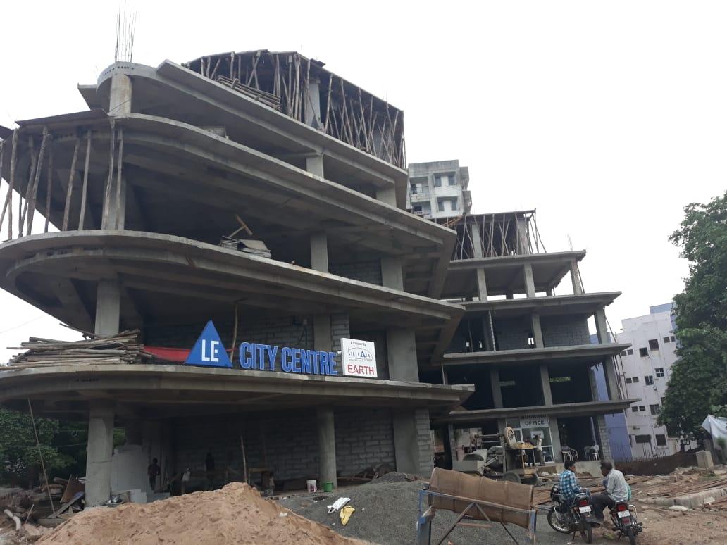44617_const of real estate project Le City Centre located at Akota, Vadodara, Gujarat