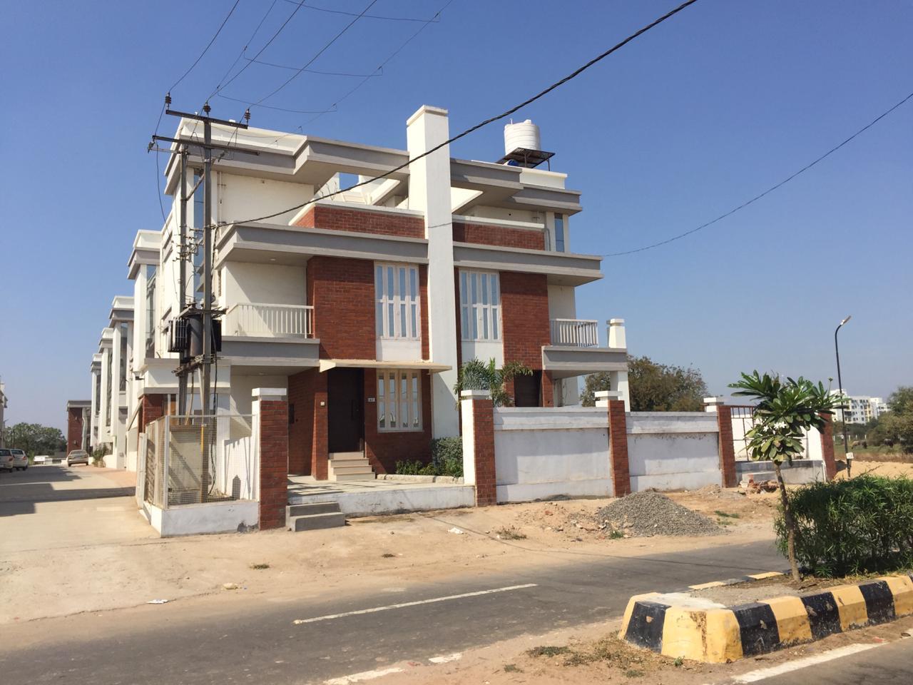 117111_const of real estate project Rosedale Meadows located at Sevasi, Vadodara, Gujarat