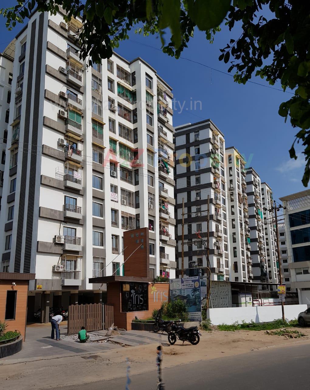 191123_const of real estate project Sahjanand Iris located at Manjalpur, Vadodara, Gujarat