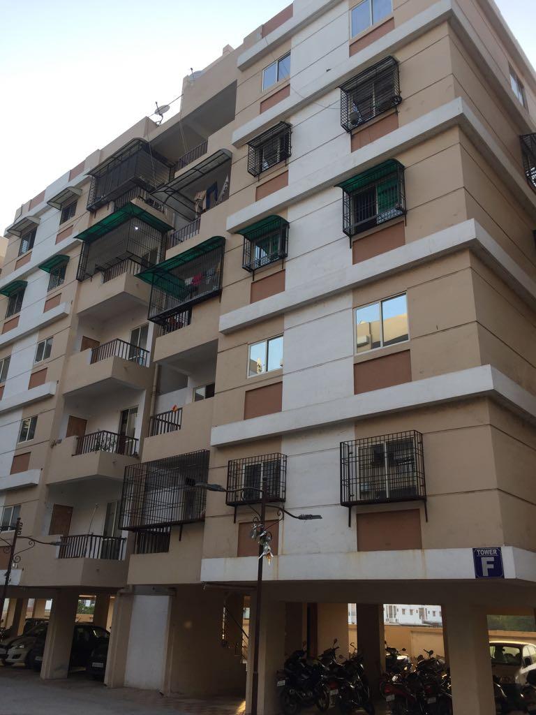 189596_const of real estate project Shree Siddheshwer Heights located at Sayajipura, Vadodara, Gujarat